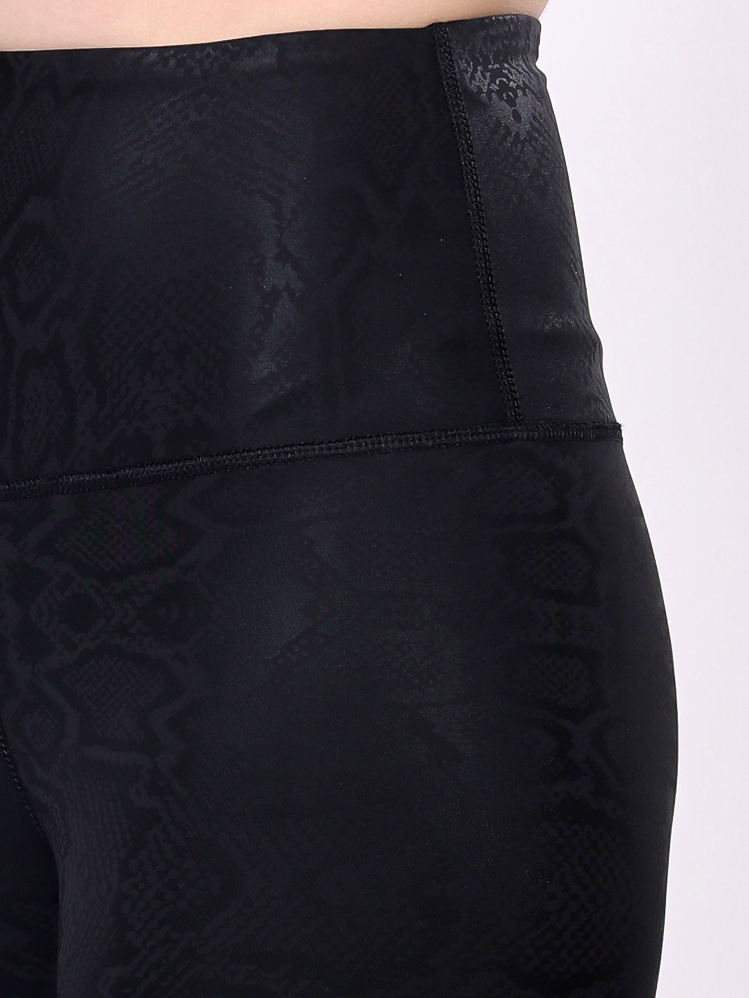 Black Snake Skin Leggings – Stylish Design, Moisture Wicking, Flexible Fit