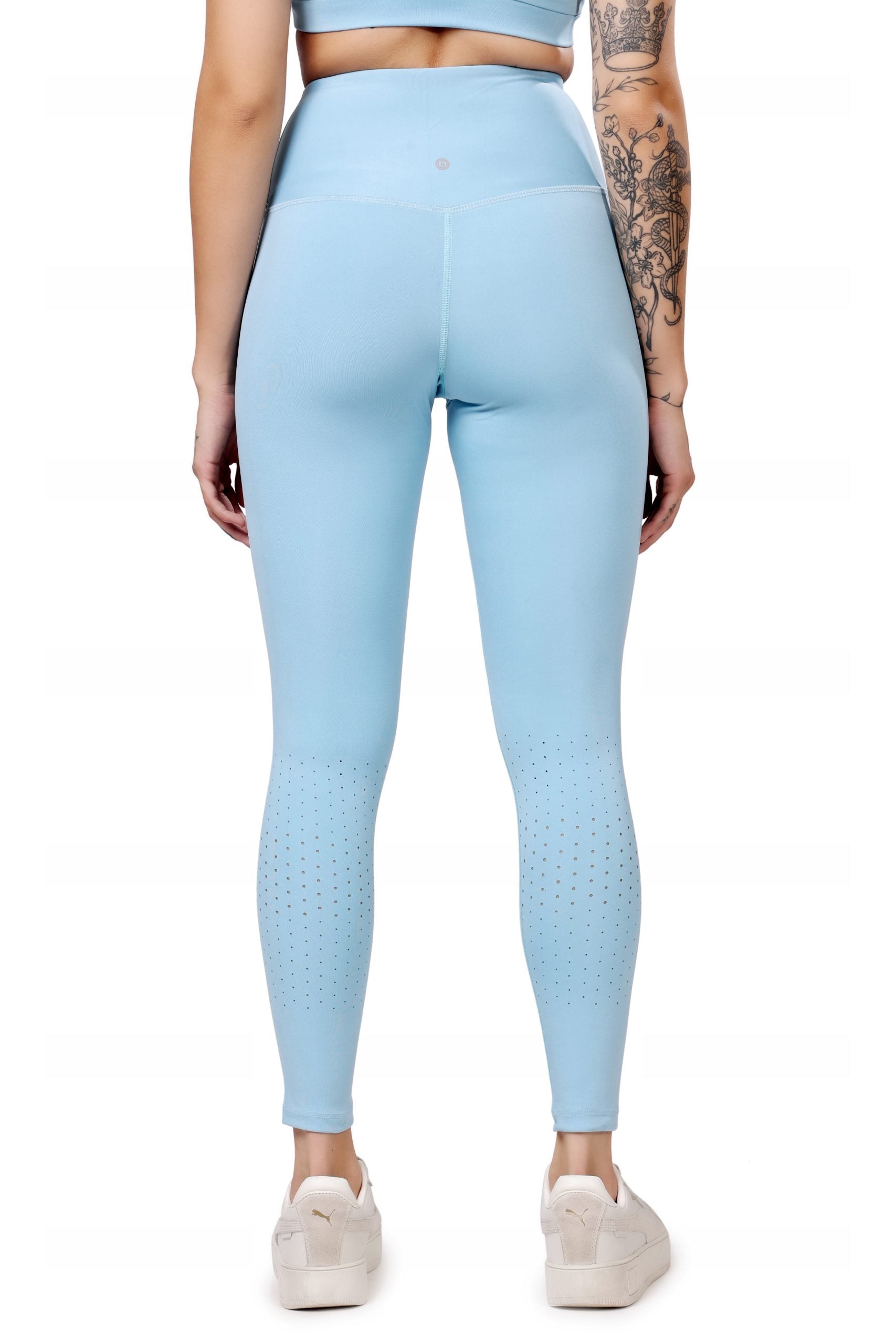 Laser Sky Blue Leggings – Cool Tone, Sleek Fit, All-Day Flexibility