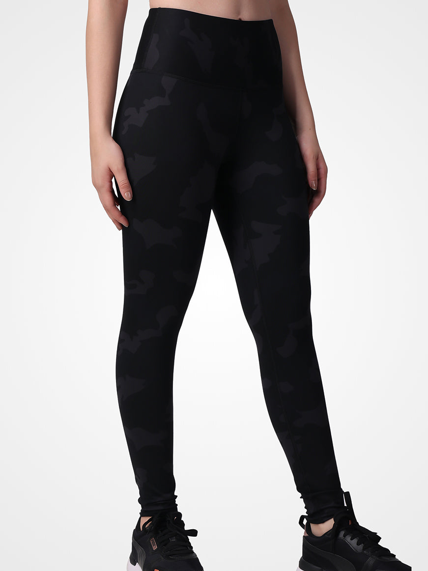 Black Camouflage Leggings – Sweat Proof, Sleek Look, All-Day Comfort