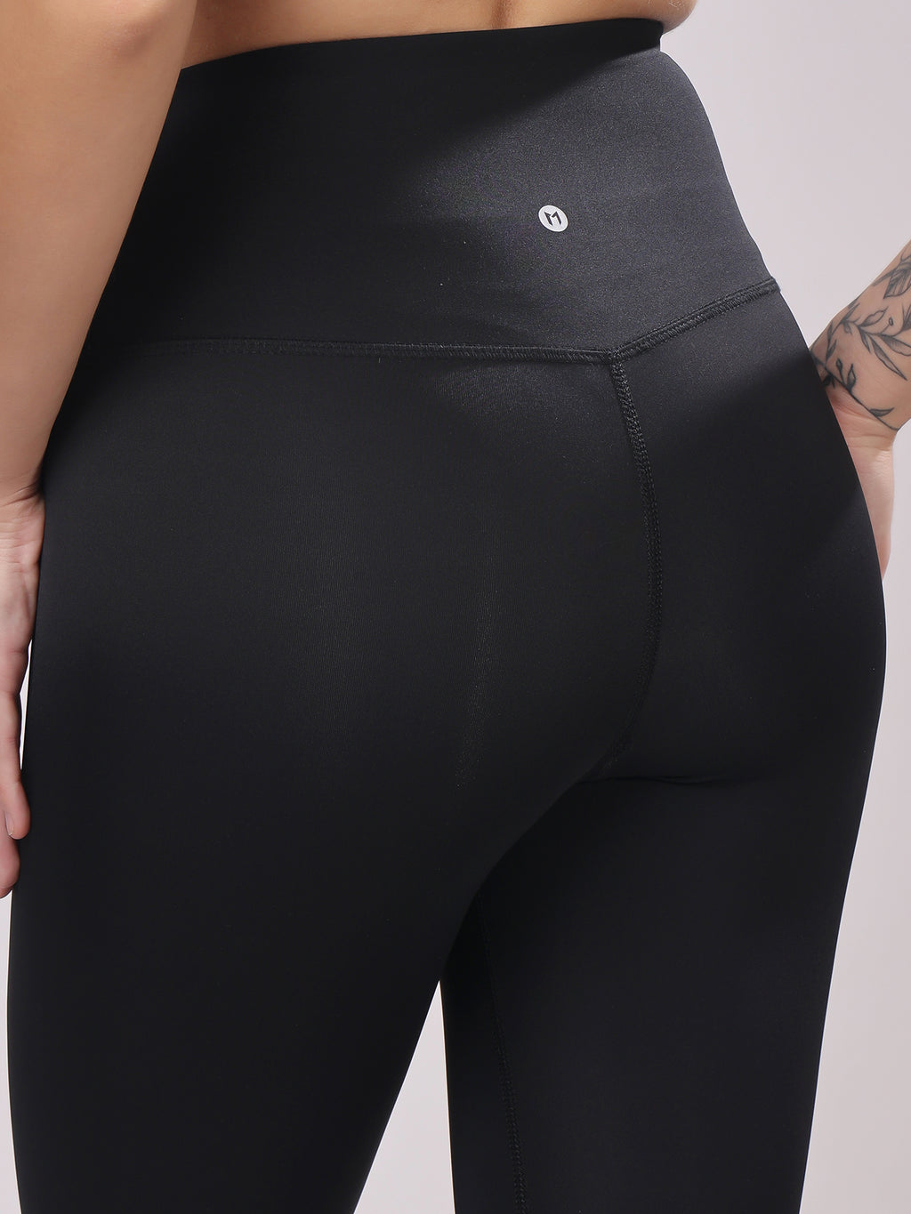 Premium Laser Black Leggings – Sleek Design, Sweat Proof, Perfect Stretch