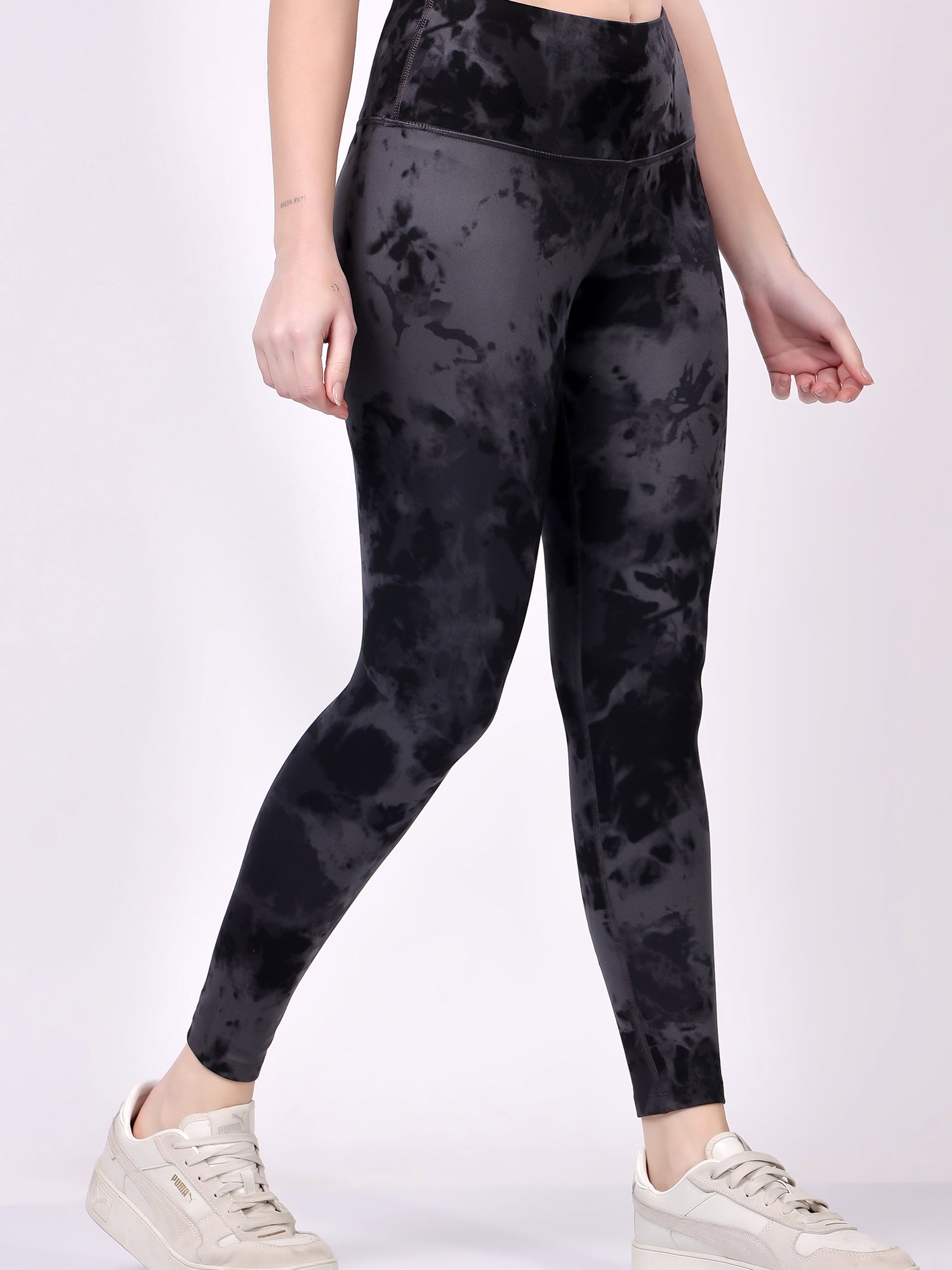Black Printed Leggings – Trendy Look, Ultra Comfort, High Waist