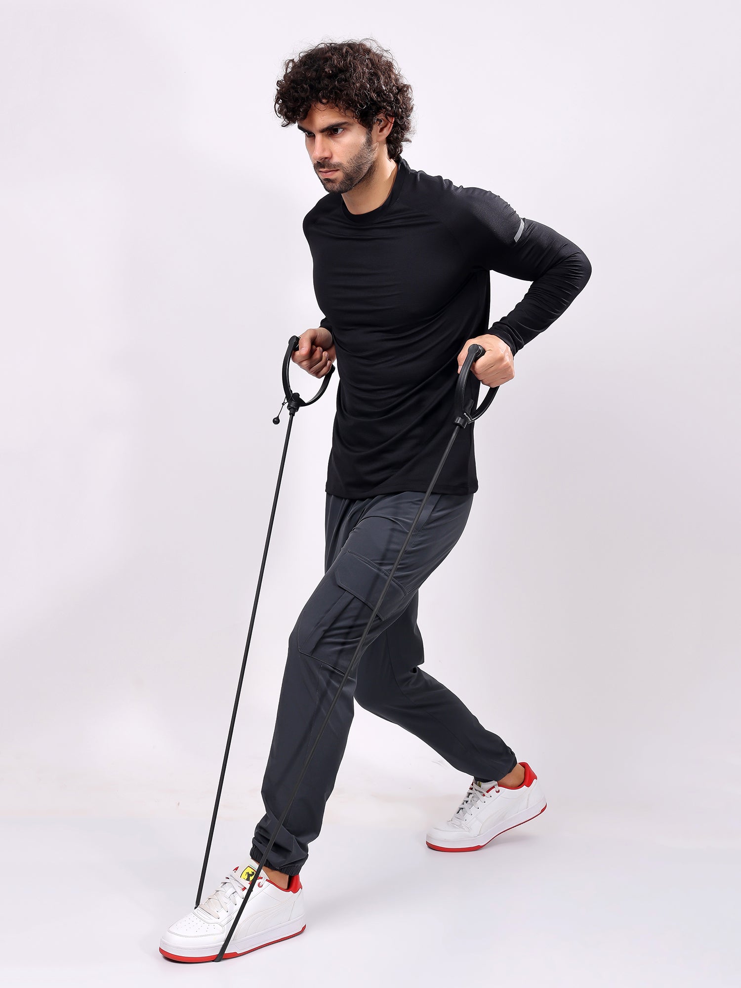 Plain Black Round­Neck Full Sleeve Tee