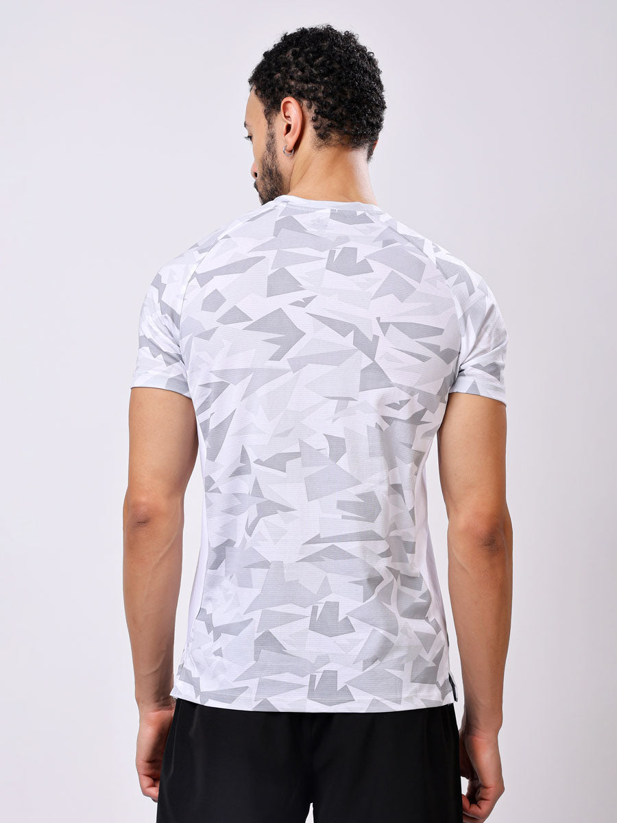 Men’s White Printed T-Shirt – Ultra-Soft, Sleek Look, Everyday Comfort
