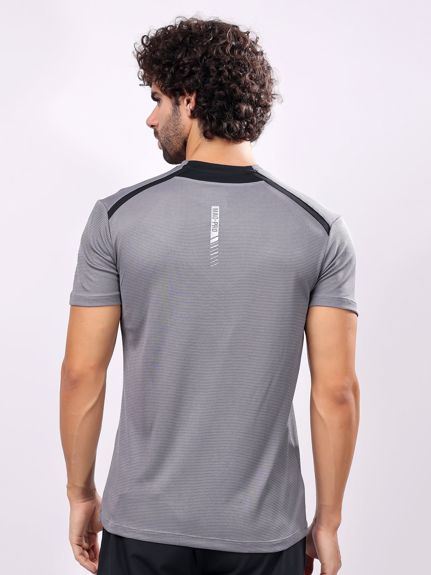 Plain Grey Round­Neck Tee