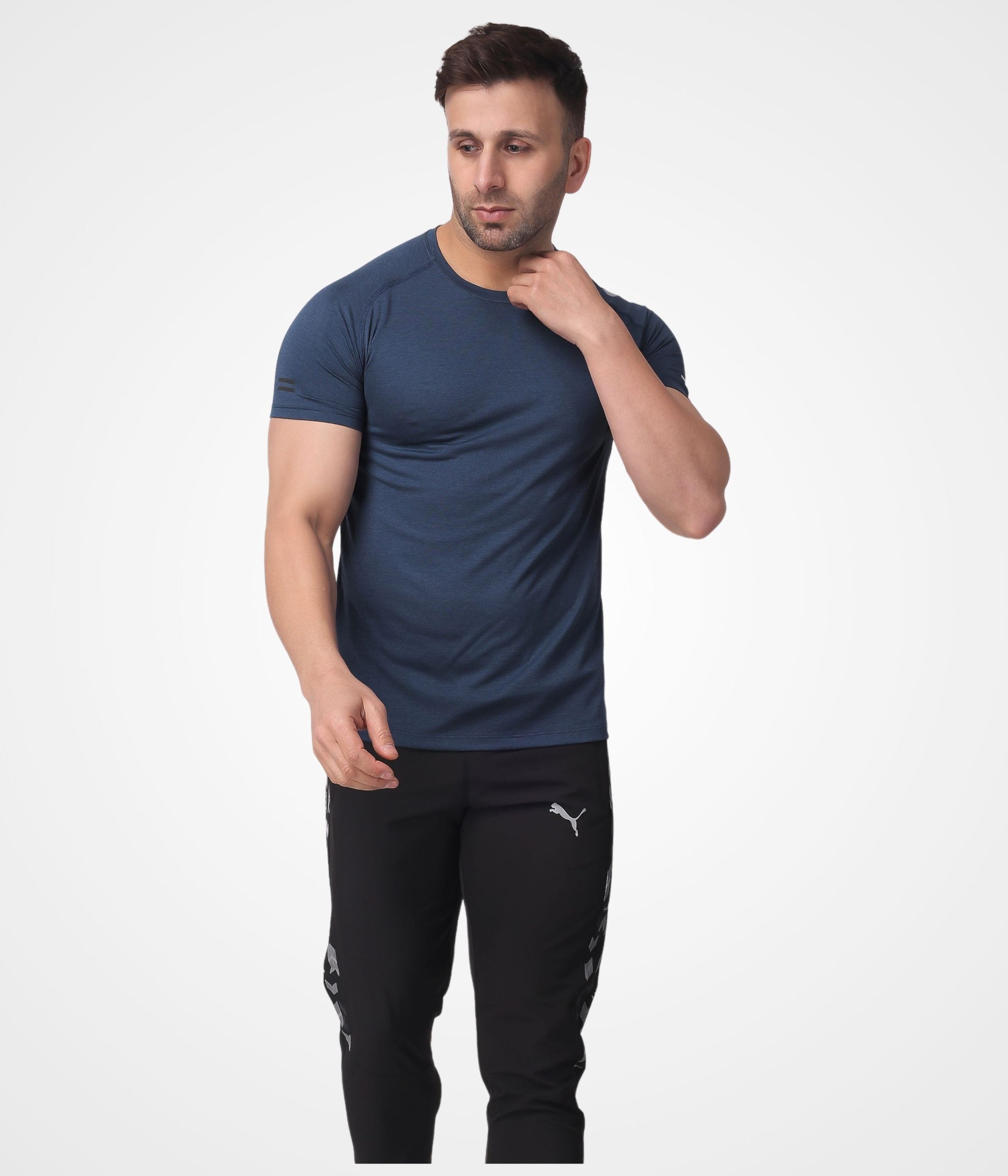 Plain Navy Blue Round­Neck Tee