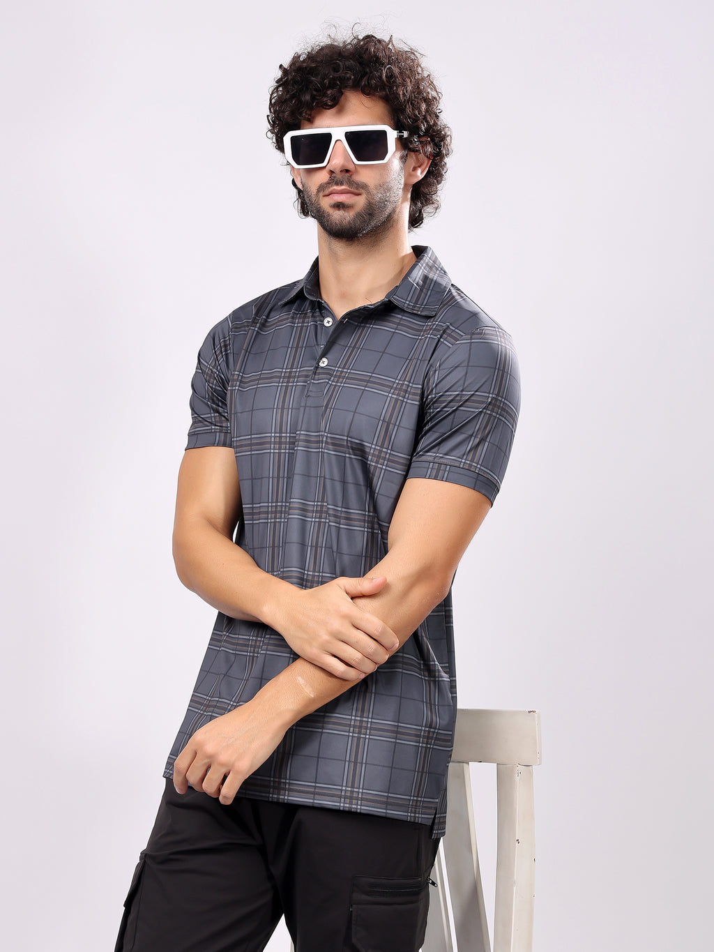 Checked Grey Collar T­-Shirt