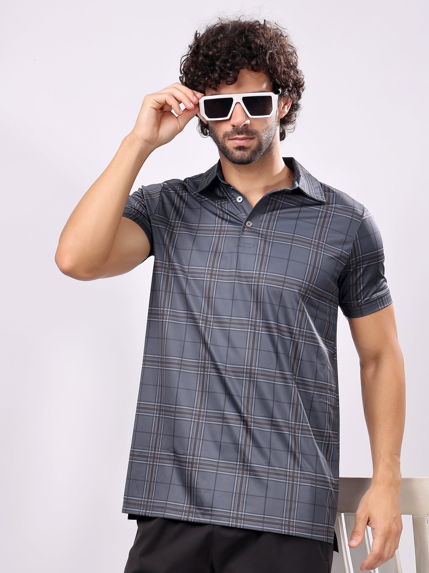 Checked Grey Collar T­-Shirt